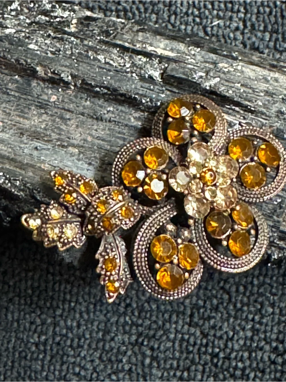 Vintage Mid-Century Topaz Amber Rhinestone Dimensional Flower Brooch Pin